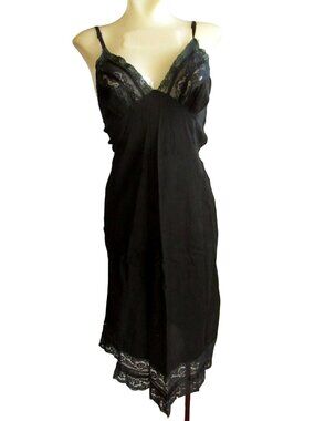 Small 32 Black Goth Lace Cocktail Dress Full Slip Vintage 1940's Satin MCM Sm